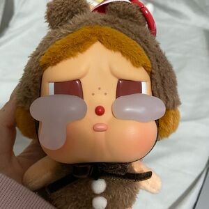 Popmart crybaby vinyl plush